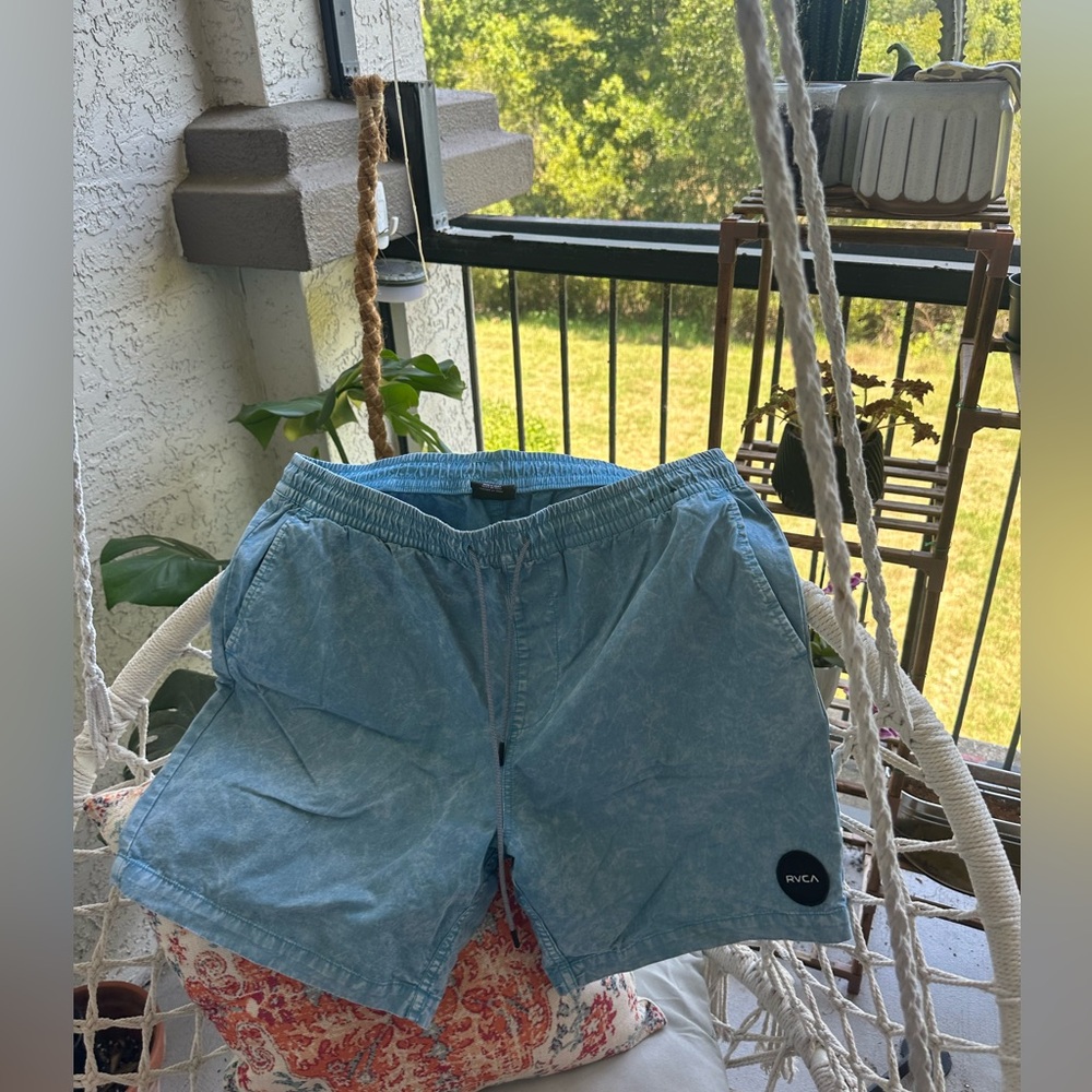 RVCA Blue Acid Wash Hybrid Men’s Shorts 🩳